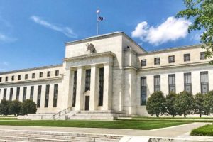 US economy awaits Fed action